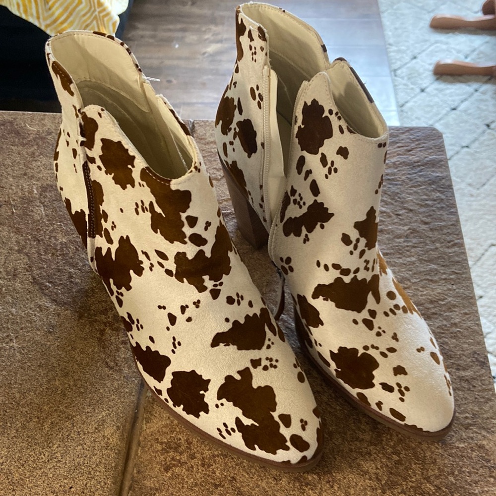 Maurices Brown and White Cow Print Ankle Booties